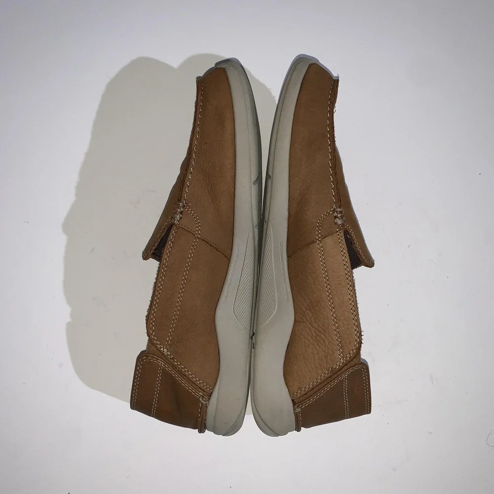 Clarks Shoes Mens Size 10.5 Brown Nubuck Slip On Loafers Casual Comfort Walking